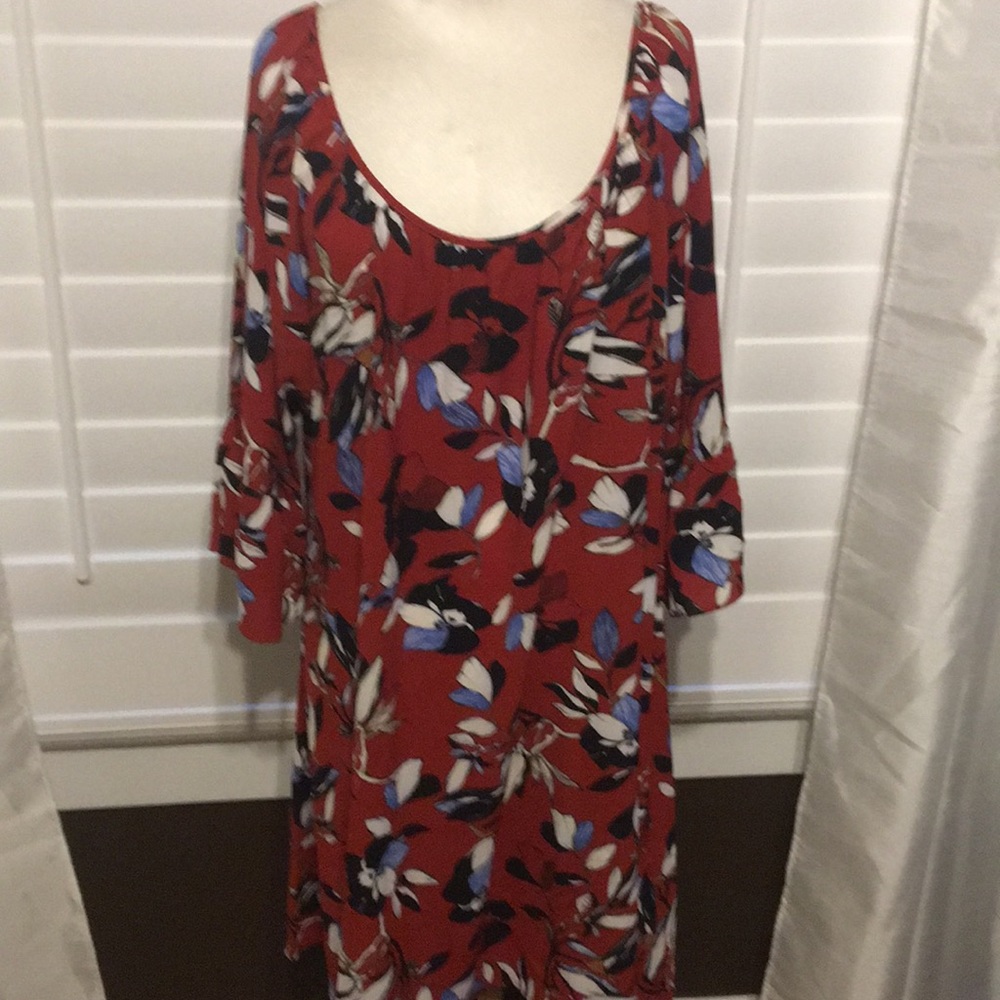 Want and Need Floral Dress- Sz 3X. NWT